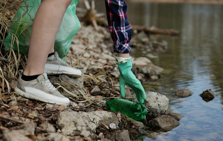 single-use-plastic-litter